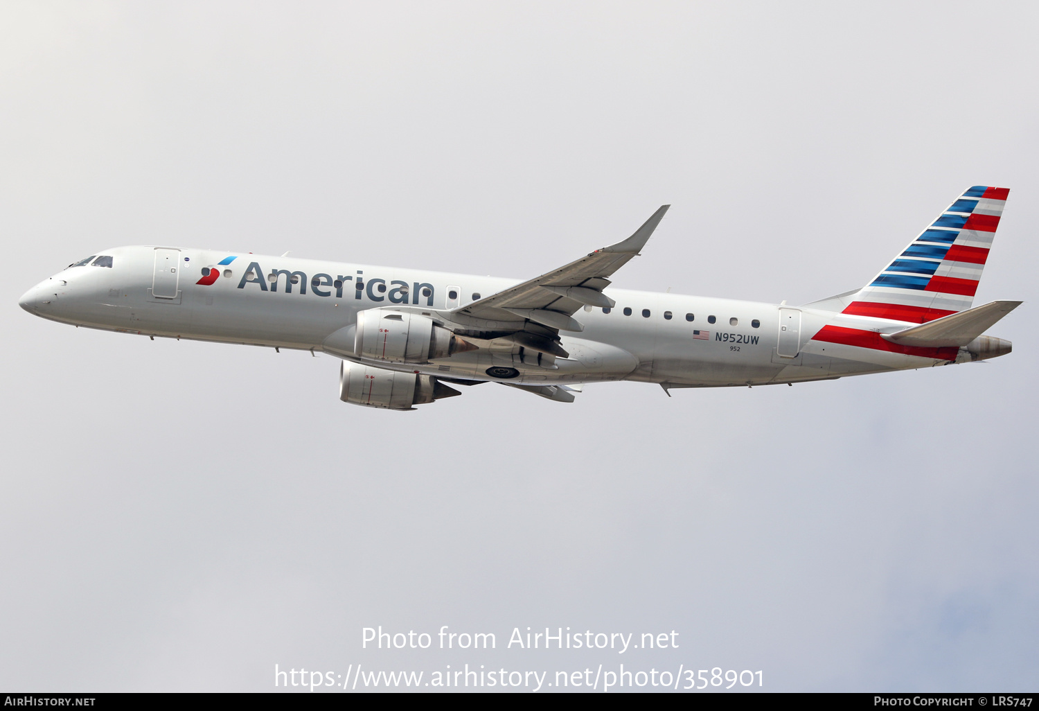 Aircraft Photo of N952UW | Embraer 190AR (ERJ-190-100IGW) | American Airlines | AirHistory.net #358901