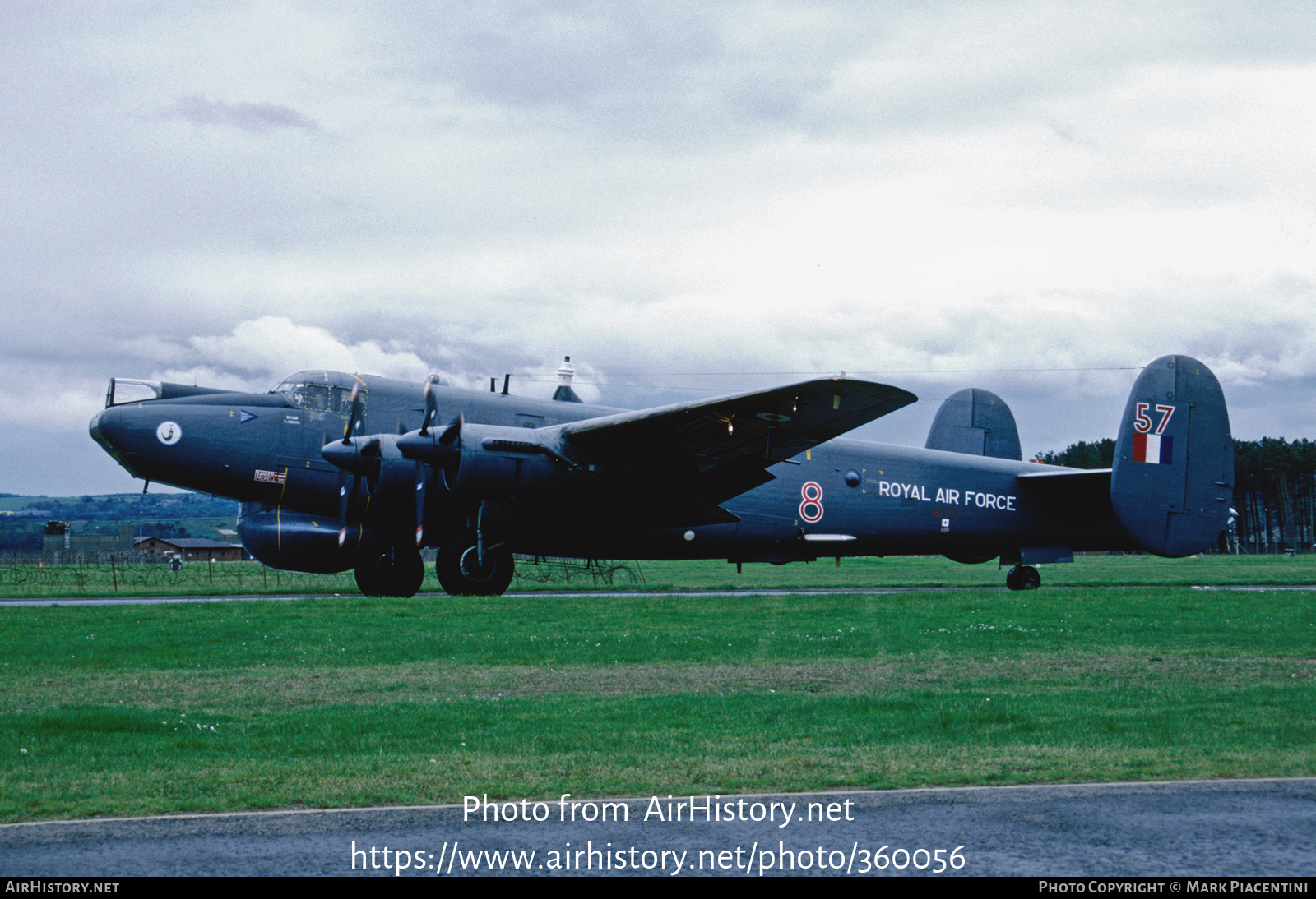 Aircraft Photo of WL757 | Avro 696 Shackleton AEW2 | UK - Air Force | AirHistory.net #360056