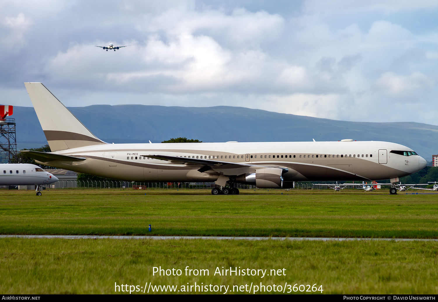 Aircraft Photo of P4-MES | Boeing 767-33A/ER | AirHistory.net #360264