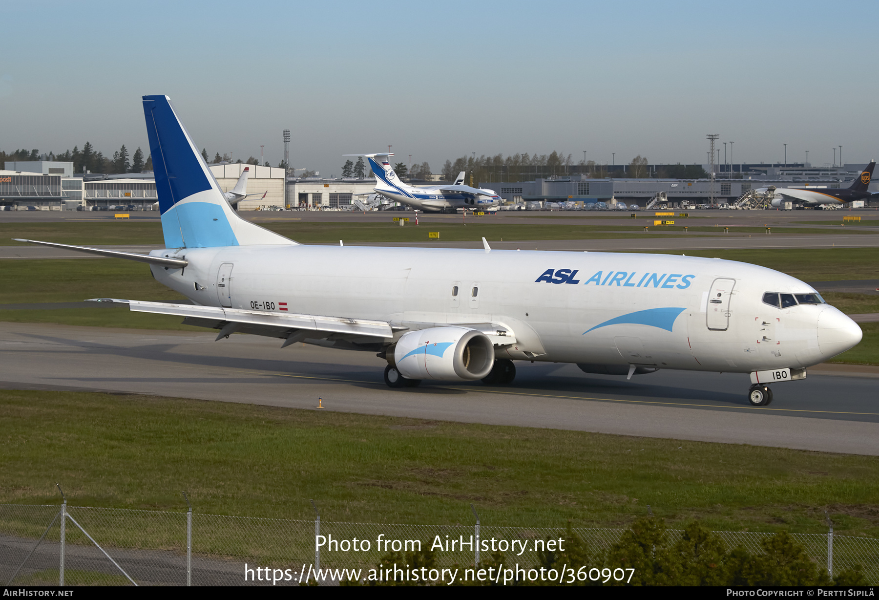 Aircraft Photo of OE-IBO | Boeing 737-490(SF) | ASL Airlines | AirHistory.net #360907