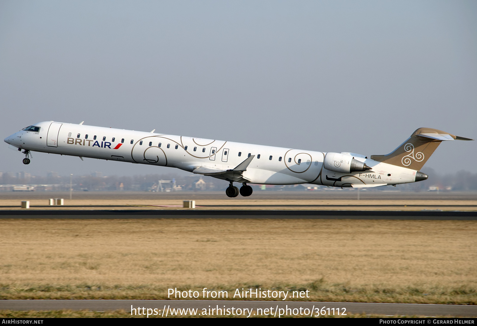 Aircraft Photo of F-HMLA | Bombardier CRJ-1000EL NG (CL-600-2E25) | Brit Air | AirHistory.net #361112