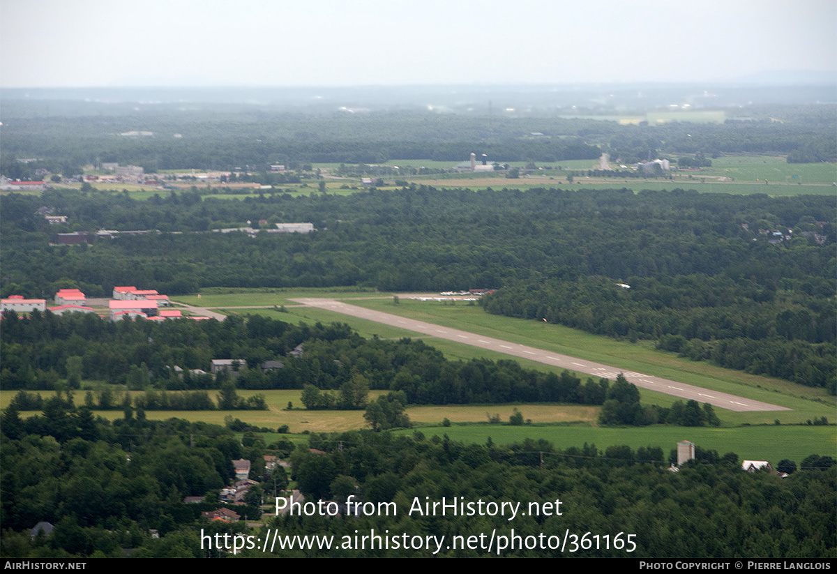 Airport photo of Lachute (CSE4) in Quebec, Canada | AirHistory.net #361165