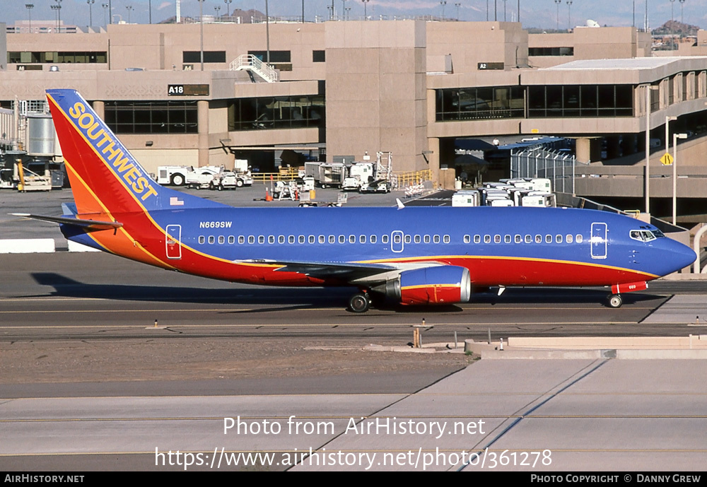 Aircraft Photo of N669SW | Boeing 737-3Y0 | Southwest Airlines | AirHistory.net #361278