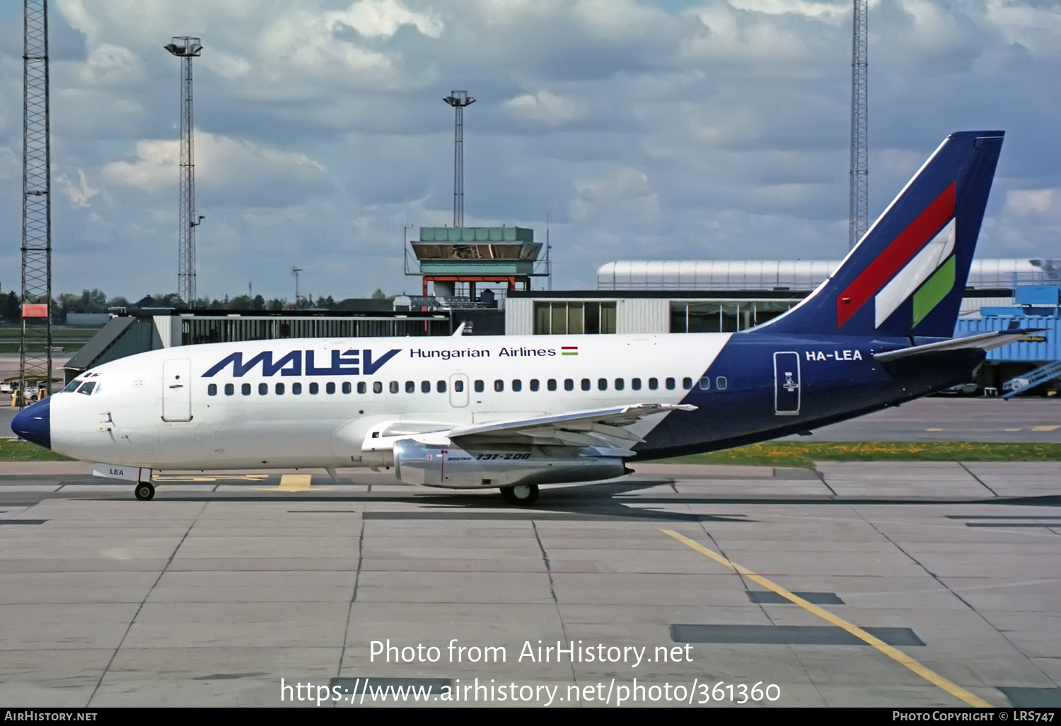 Aircraft Photo of HA-LEA | Boeing 737-2Q8/Adv | Malév - Hungarian Airlines | AirHistory.net #361360