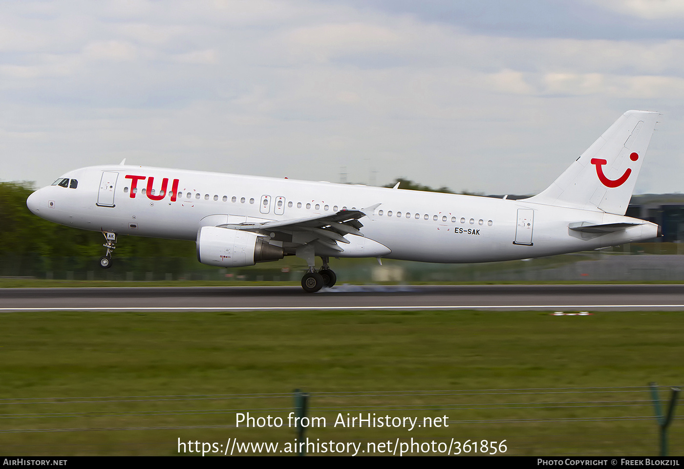 Aircraft Photo of ES-SAK | Airbus A320-214 | TUI | AirHistory.net #361856