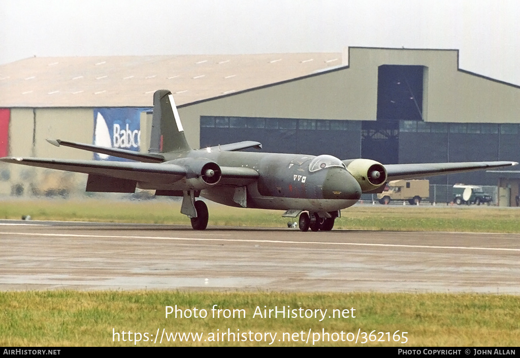 Aircraft Photo of WJ866 | English Electric Canberra T4 | UK - Air Force | AirHistory.net #362165