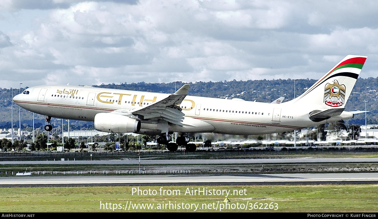 Aircraft Photo of A6-EYS | Airbus A330-243 | Etihad Airways | AirHistory.net #362263