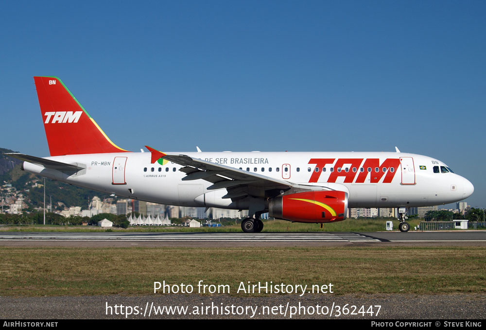 Aircraft Photo of PR-MBN | Airbus A319-132 | TAM Linhas Aéreas | AirHistory.net #362447