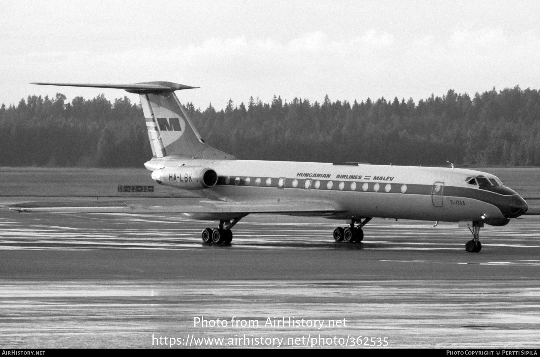 Aircraft Photo of HA-LBK | Tupolev Tu-134A | Malév - Hungarian Airlines | AirHistory.net #362535