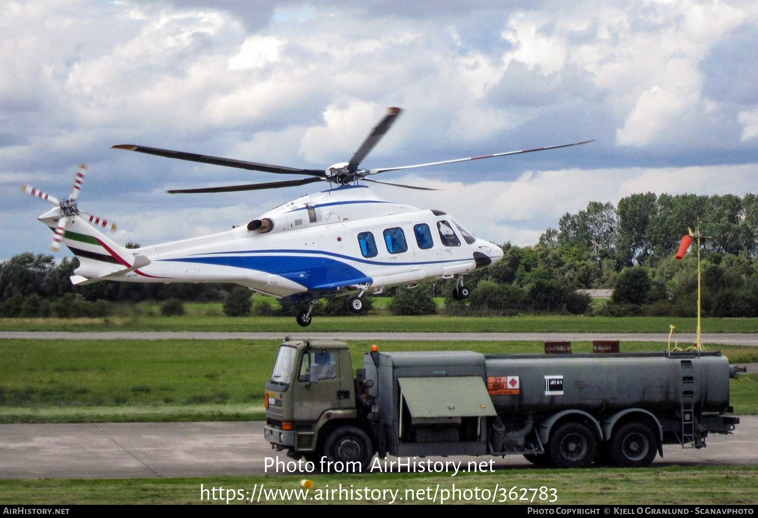 Aircraft Photo of DU-140 | AgustaWestland AW-139 | United Arab Emirates - Air Force | AirHistory.net #362783