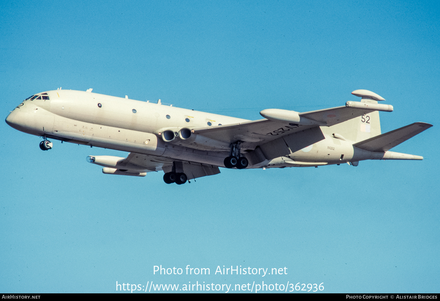 Aircraft Photo of XV252 | Hawker Siddeley HS-801 Nimrod MR.2 | UK - Air Force | AirHistory.net #362936