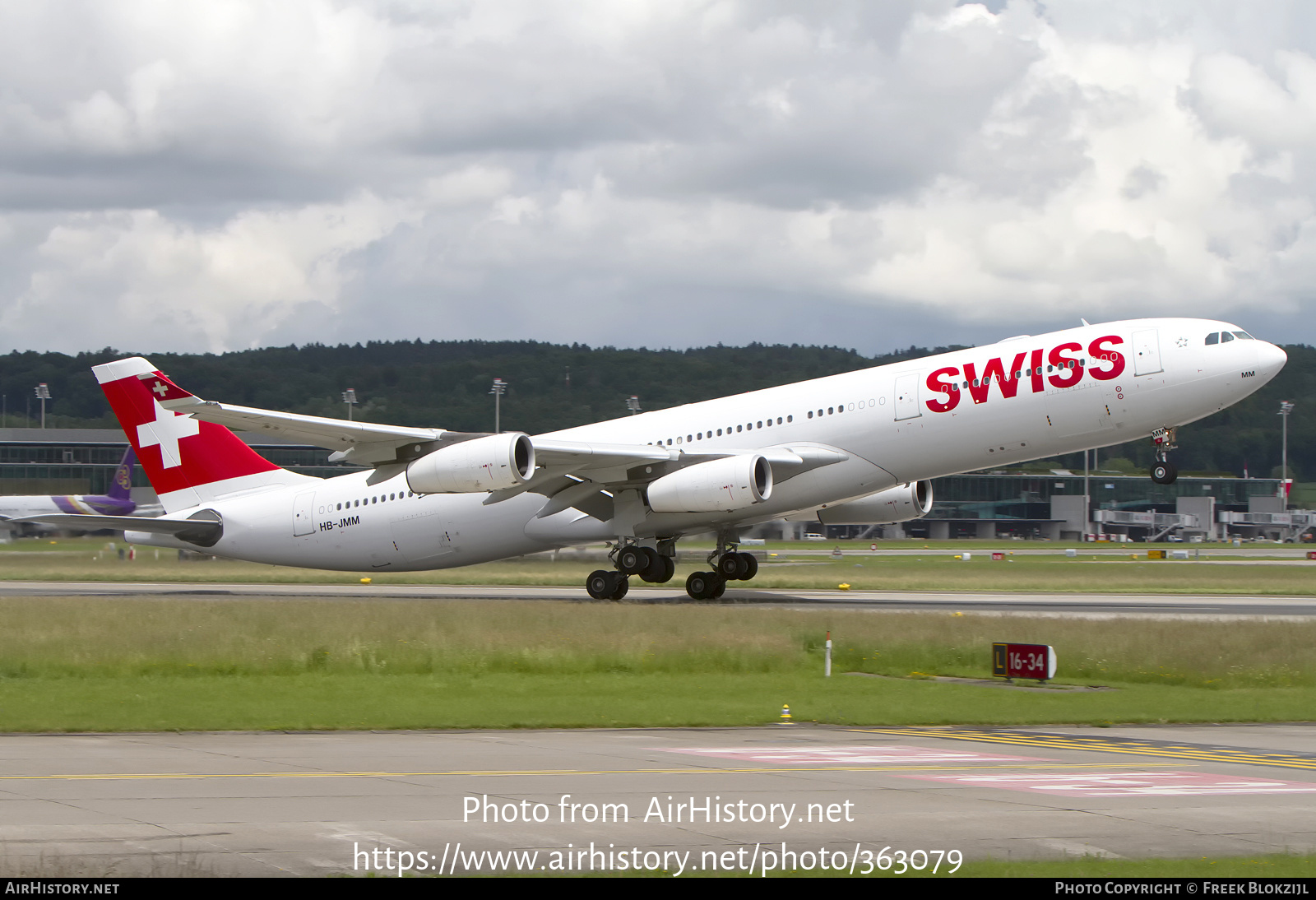 Aircraft Photo of HB-JMM | Airbus A340-313X | Swiss International Air Lines | AirHistory.net #363079