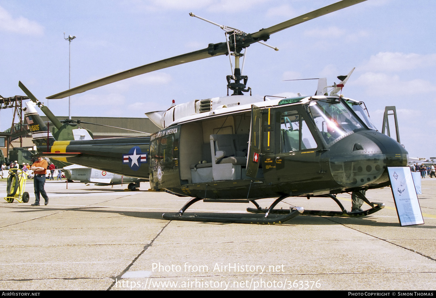 Aircraft Photo of 69-15605 / 0-15605 | Bell UH-1H Iroquois | USA - Army | AirHistory.net #363376