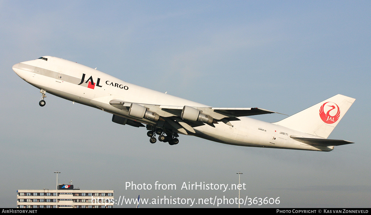 Aircraft Photo of JA8171 | Boeing 747-246F/SCD | Japan Airlines - JAL Cargo | AirHistory.net #363606