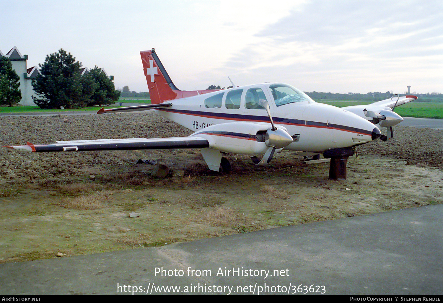 Aircraft Photo of HB-GIV | Beech 95-B55 Baron | AirHistory.net #363623