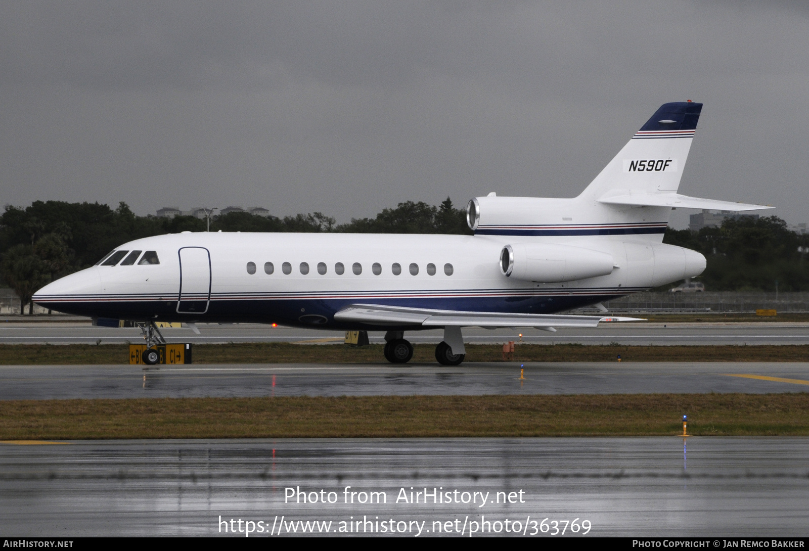 Aircraft Photo of N590F | Dassault Falcon 900 | AirHistory.net #363769