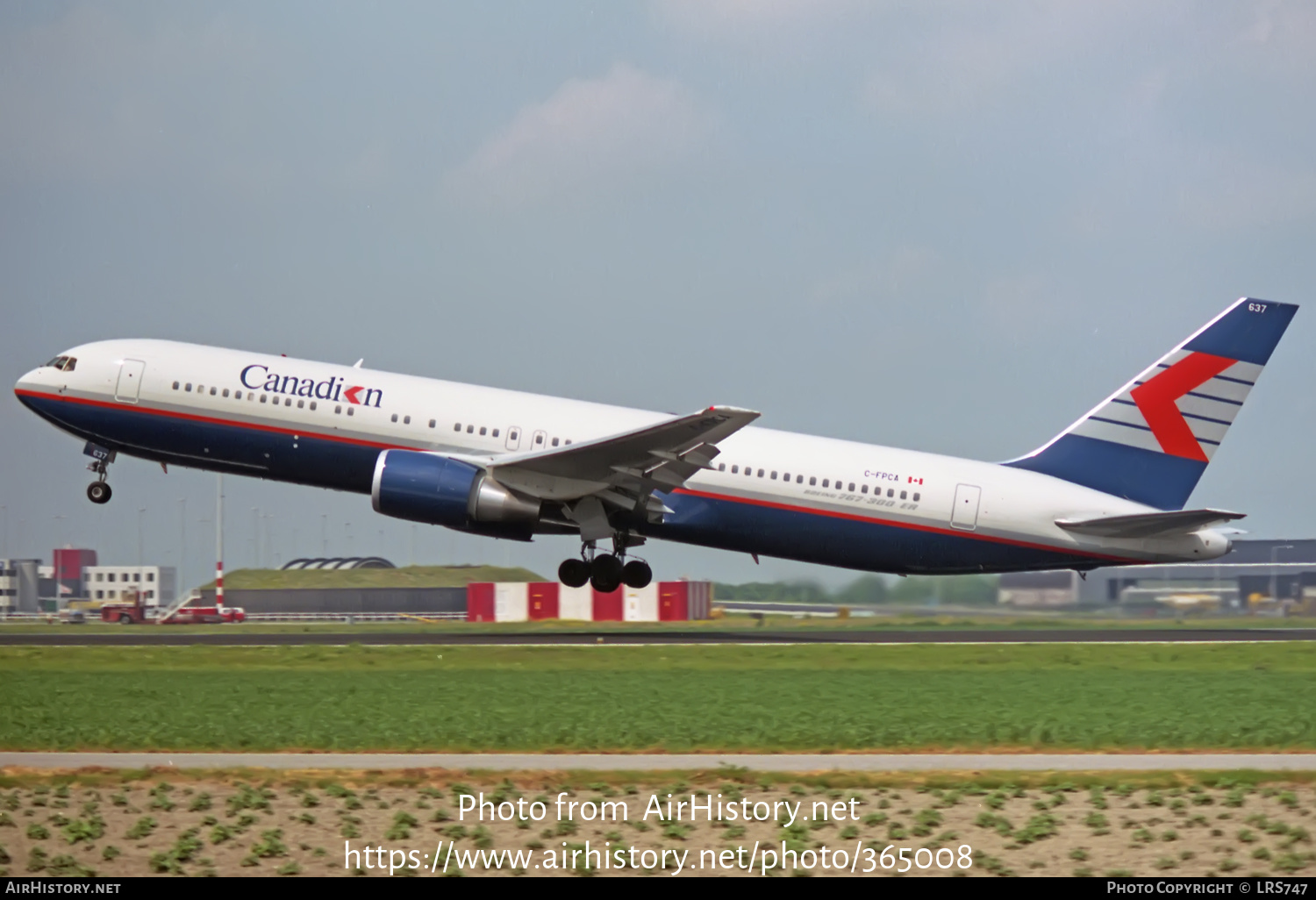 Aircraft Photo of C-FPCA | Boeing 767-375/ER | Canadian Airlines | AirHistory.net #365008