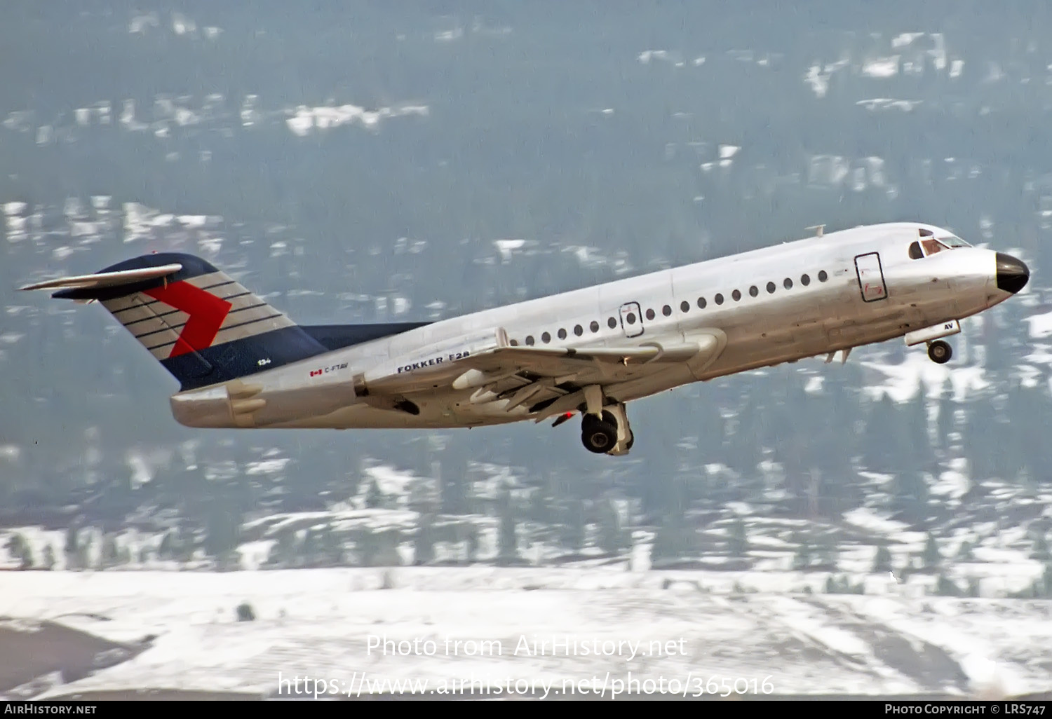 Aircraft Photo of C-FTAV | Fokker F28-1000 Fellowship | Canadian Partner | AirHistory.net #365016