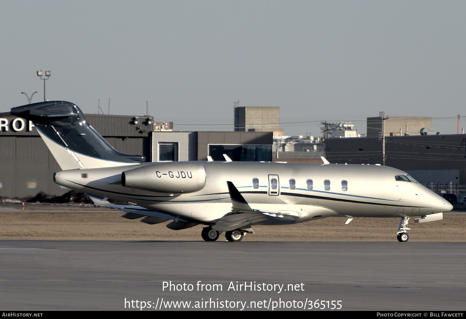 Aircraft Photo of C-GJDU | Bombardier Challenger 350 (BD-100-1A10) | AirHistory.net #365155