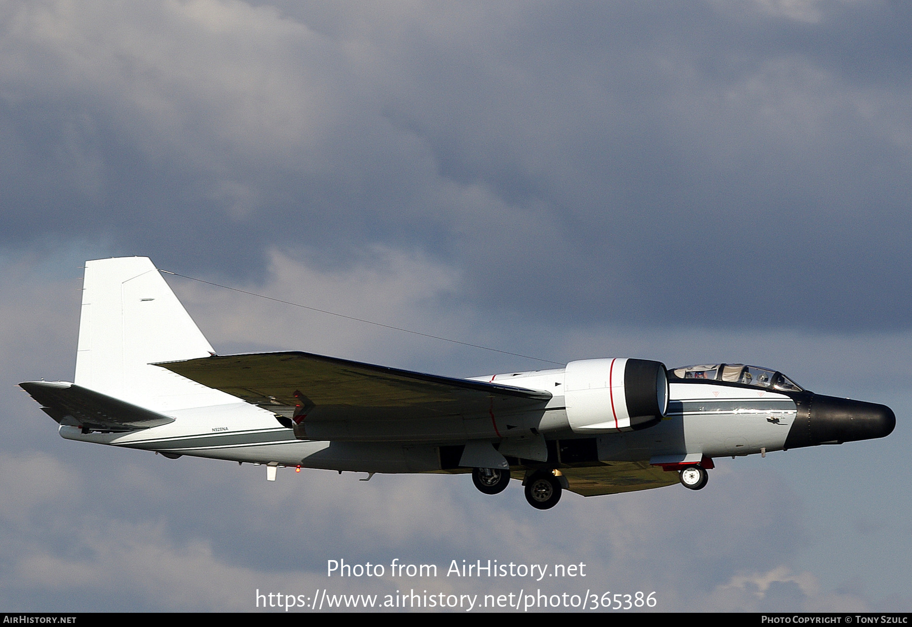 Aircraft Photo of N928NA | Martin WB-57F Canberra | AirHistory.net #365386