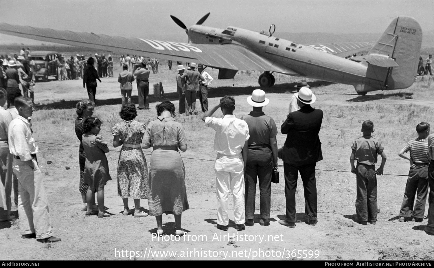 Aircraft Photo of URSS-N025-1 | Tupolev ANT-25 | TsAGI - Tsentralniy Aerogidrodinamicheskiy Institut | AirHistory.net #365599