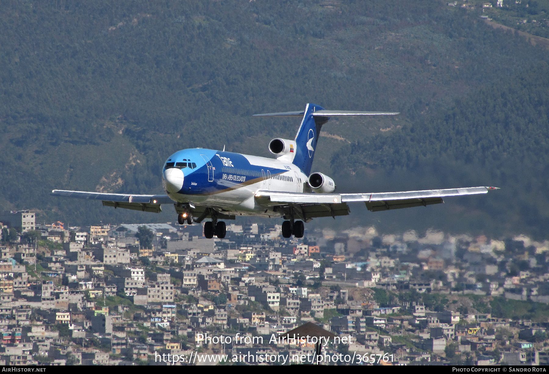 Aircraft Photo of HC-BZS / FAE-620 | Boeing 727-230/Adv | TAME Línea Aérea del Ecuador | AirHistory.net #365761