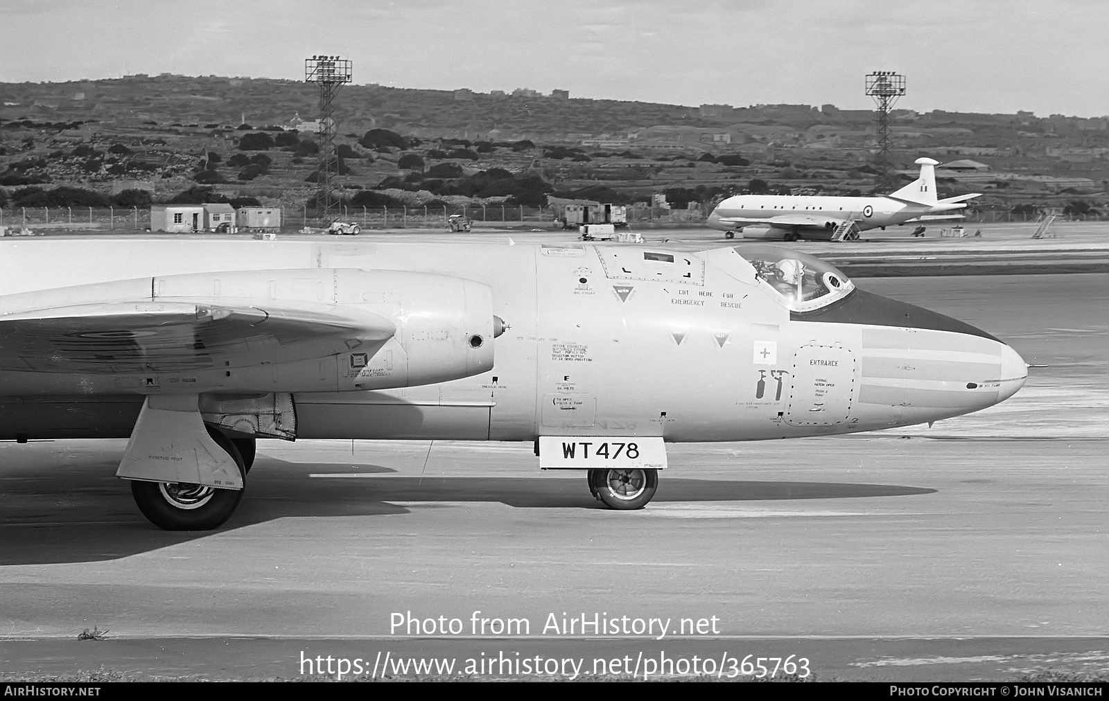 Aircraft Photo of WT478 | English Electric Canberra T4 | UK - Air Force | AirHistory.net #365763