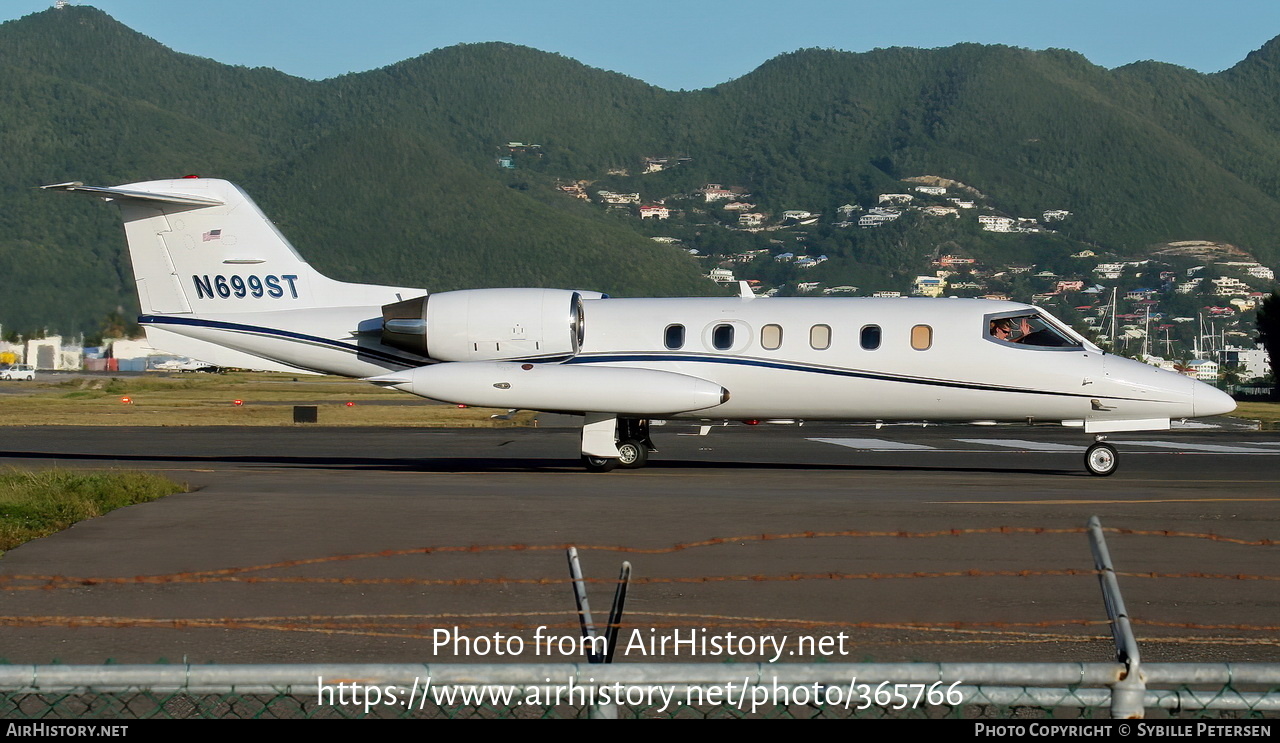 Aircraft Photo of N699ST | Gates Learjet 35A | AirHistory.net #365766