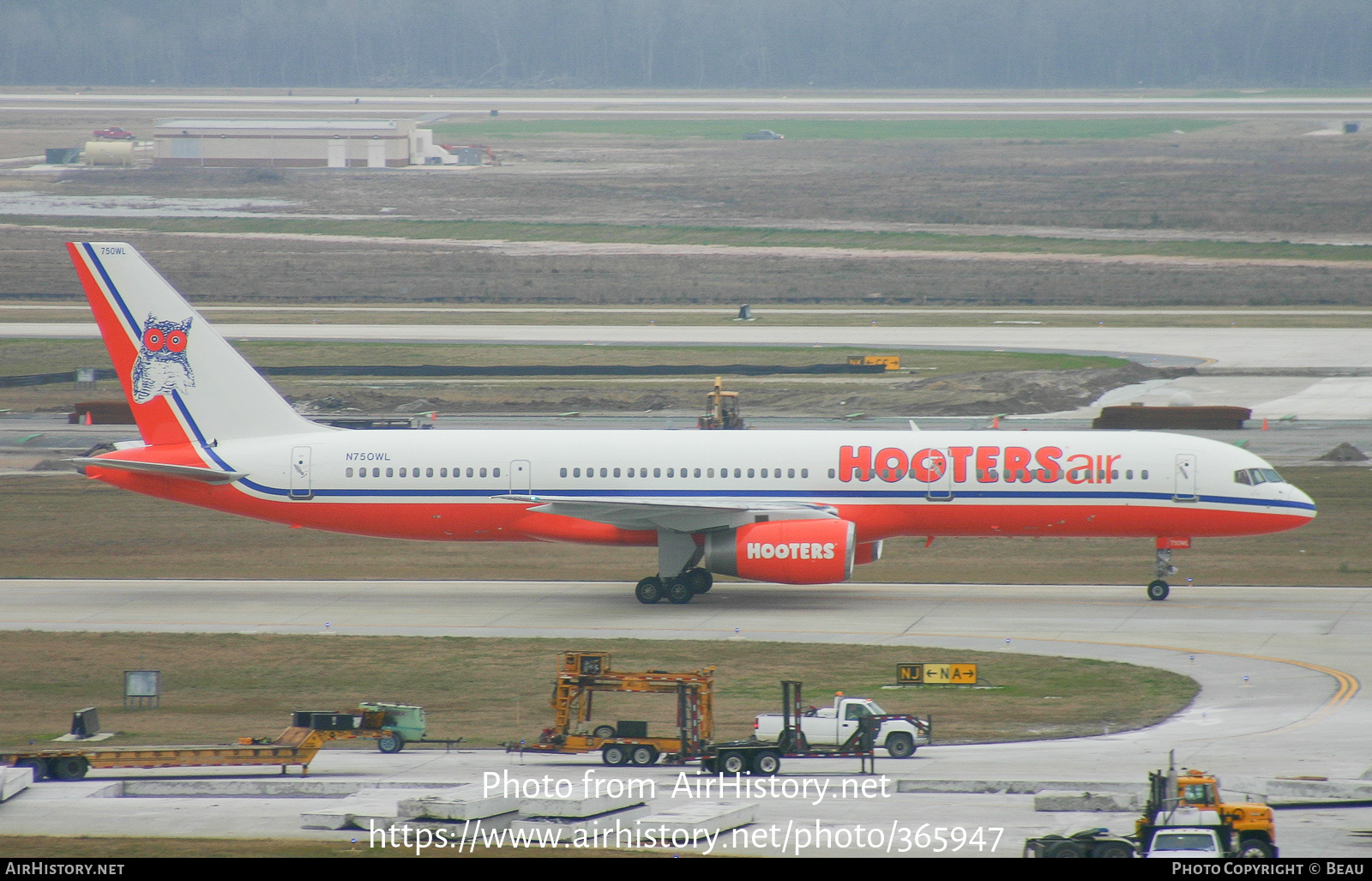 Aircraft Photo of N750WL | Boeing 757-2G5 | Hooters Air | AirHistory.net #365947