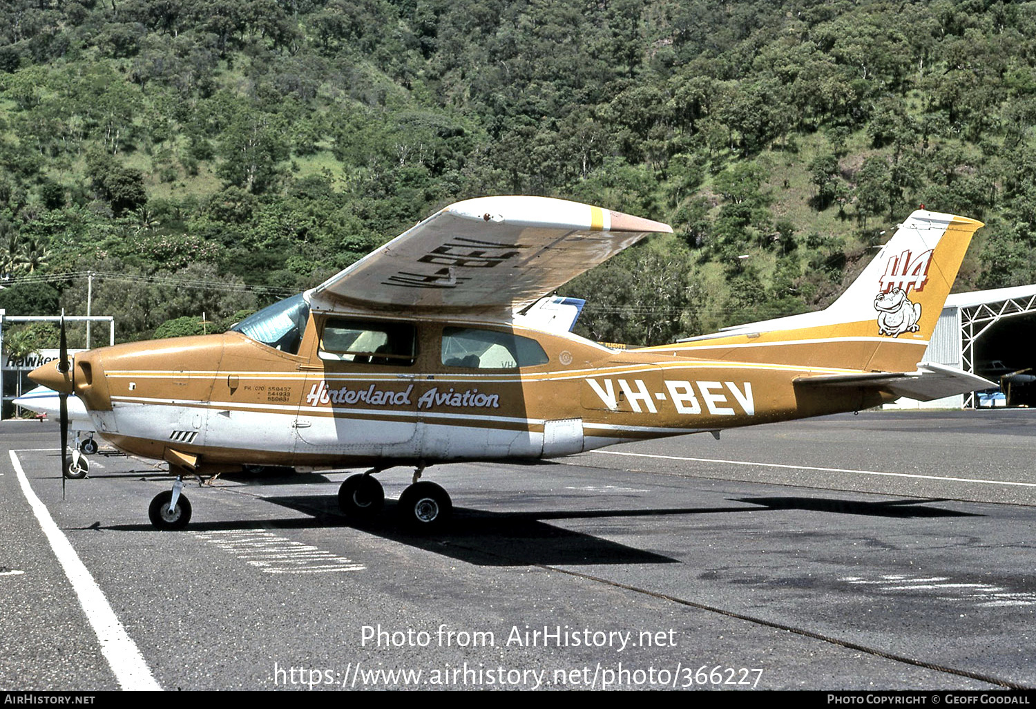 Aircraft Photo of VH-BEV | Cessna 210L Centurion | Hinterland Aviation | AirHistory.net #366227