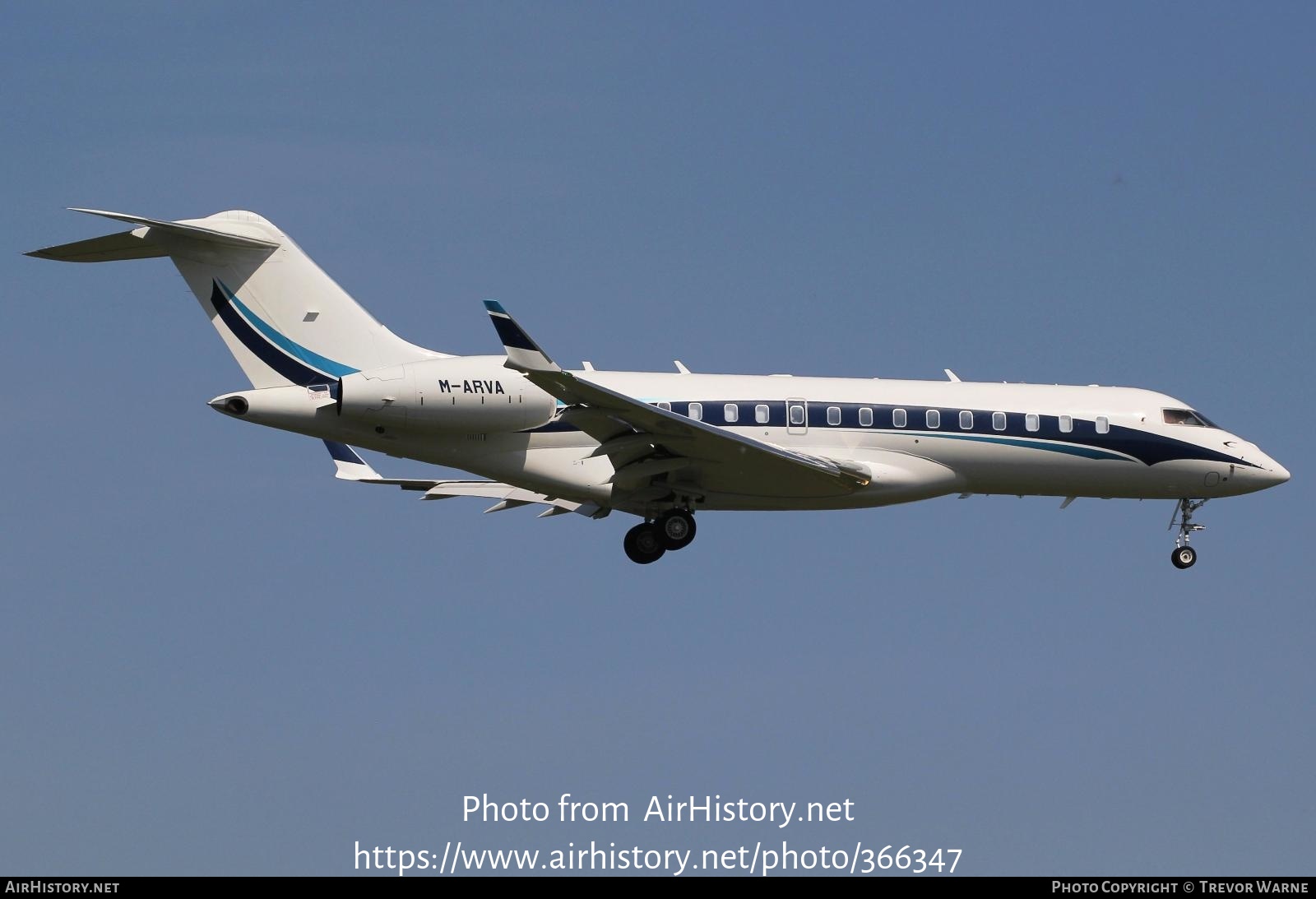 Aircraft Photo of M-ARVA | Bombardier Global 6000 (BD-700-1A10) | AirHistory.net #366347