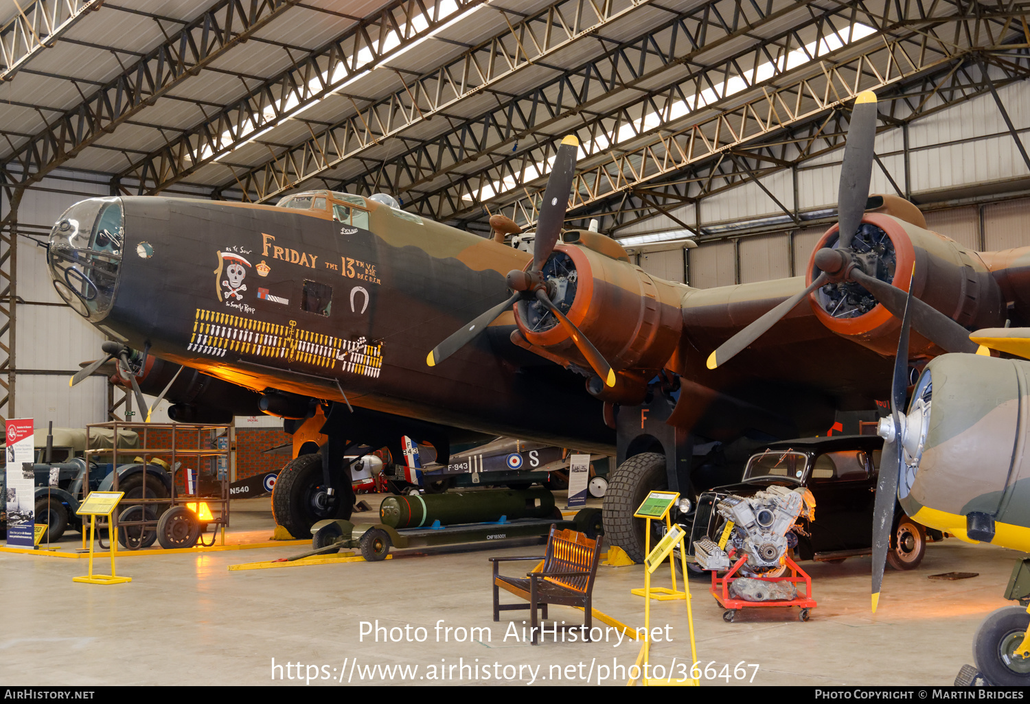 Aircraft Photo of LV907 | Handley Page HP-59 Halifax B2 | UK - Air Force | AirHistory.net #366467