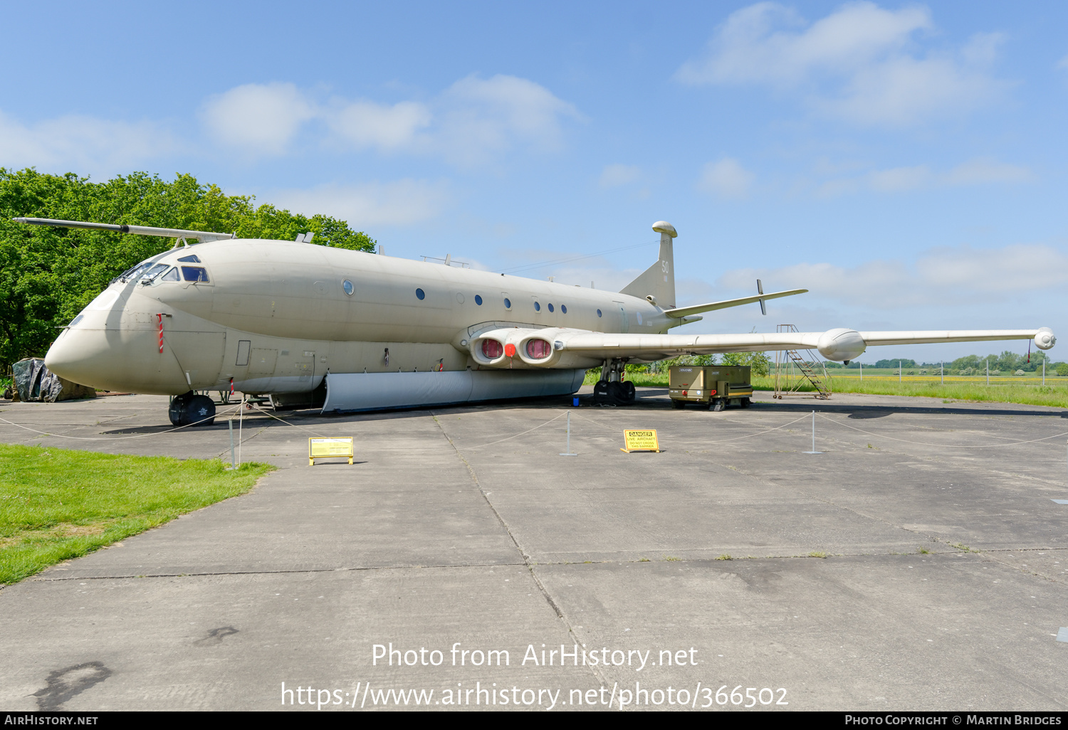 Aircraft Photo of XV250 | Hawker Siddeley HS-801 Nimrod MR.2P | UK - Air Force | AirHistory.net #366502