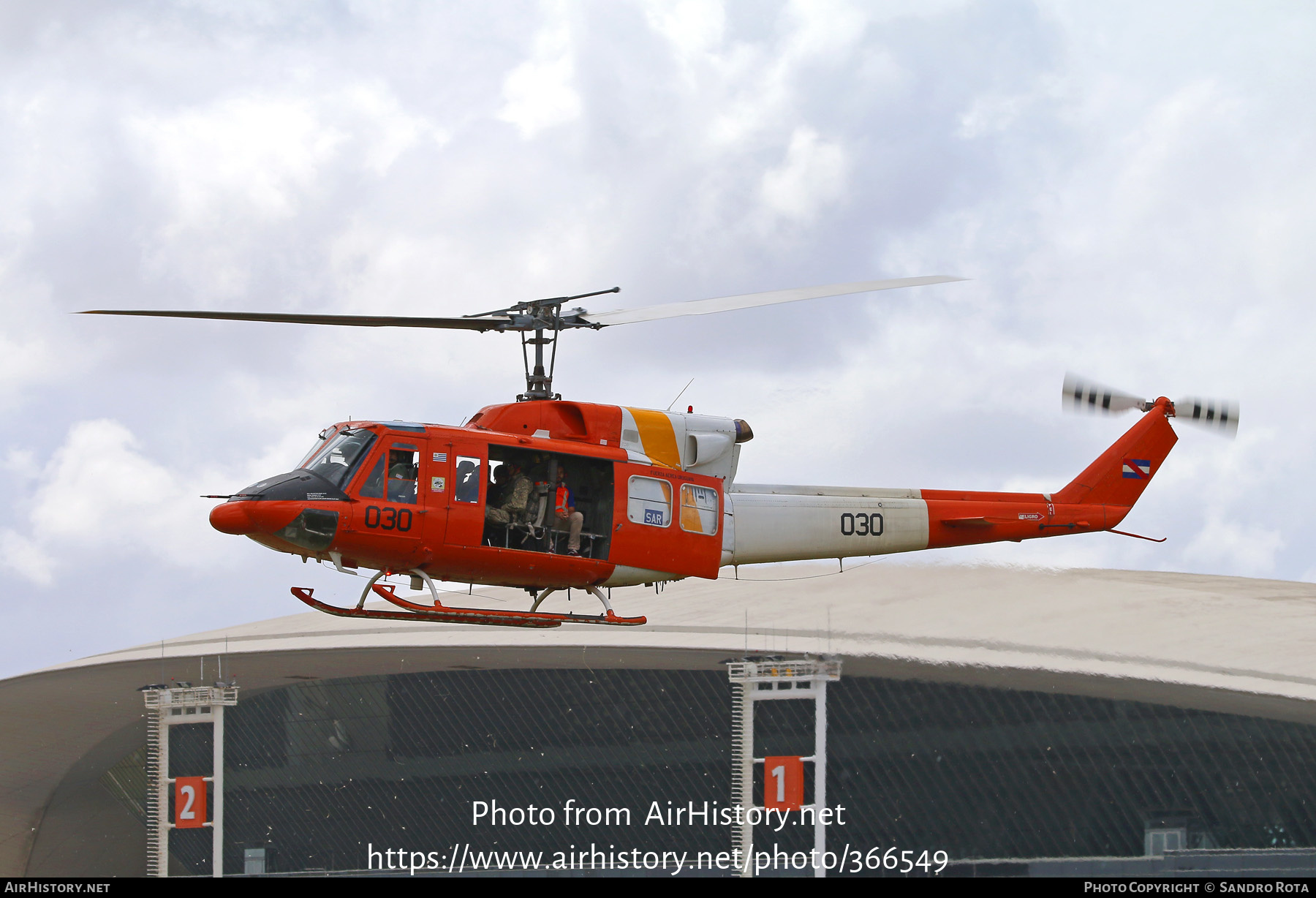Aircraft Photo of 030 | Bell 212 Twin Two-Twelve | Uruguay - Air Force | AirHistory.net #366549