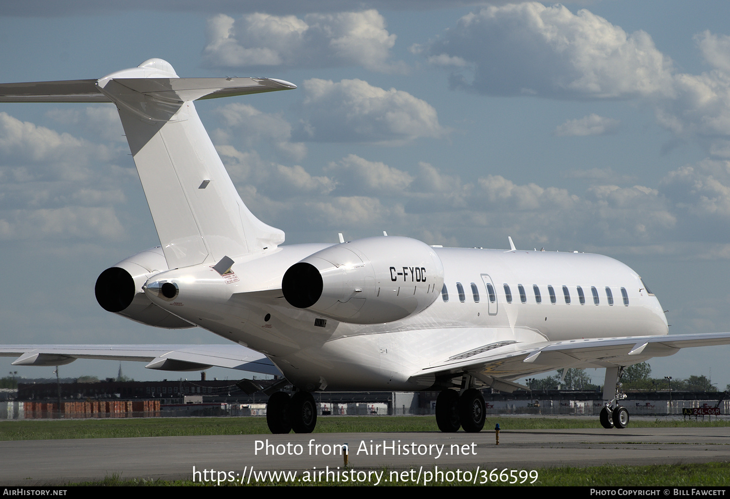 Aircraft Photo of C-FYOC | Bombardier Global 6000 (BD-700-1A10) | AirHistory.net #366599