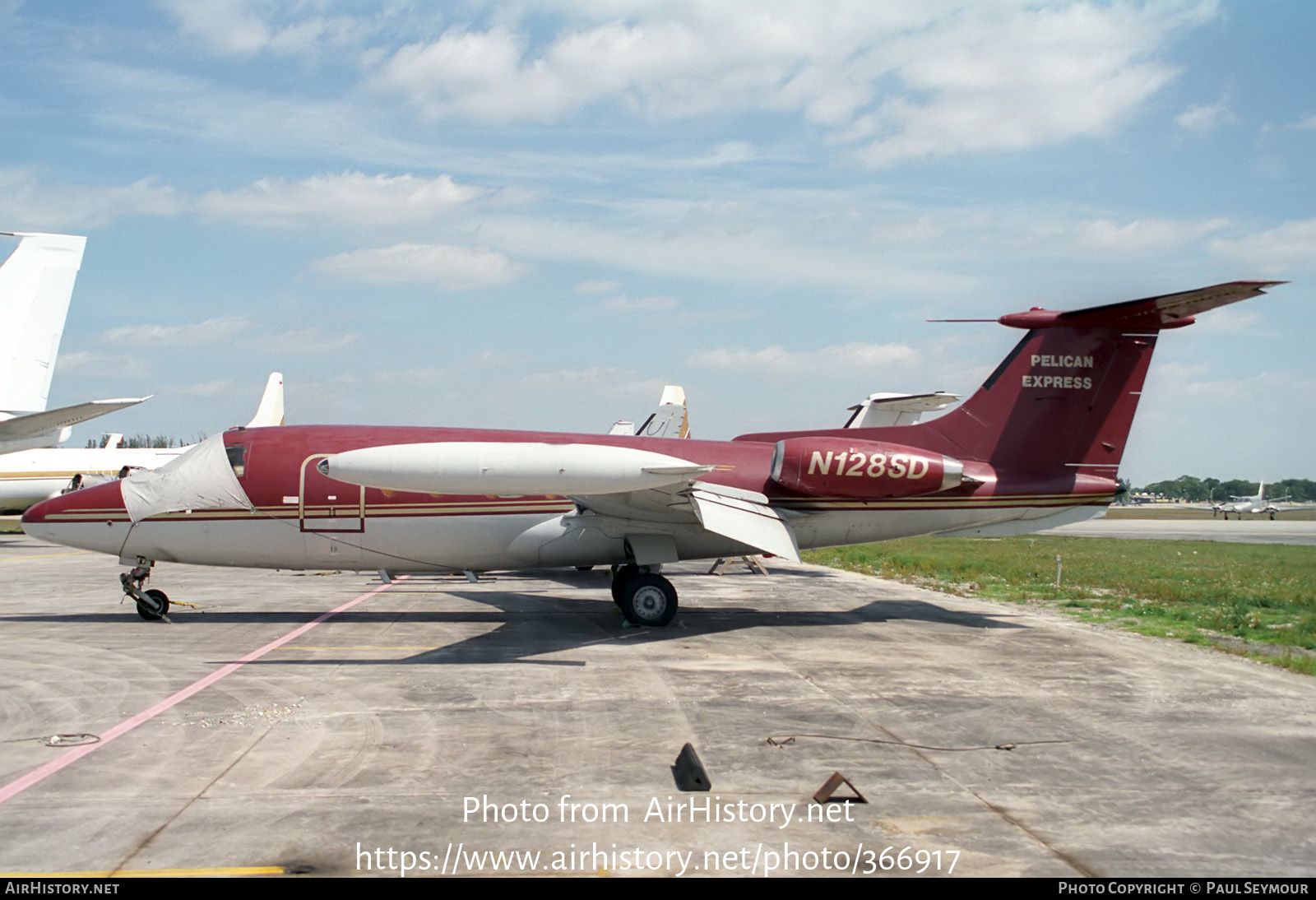 Aircraft Photo of N128SD | HFB HFB-320 Hansa Jet | Pelican Express | AirHistory.net #366917