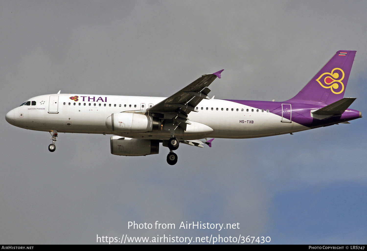 Aircraft Photo of HS-TXB | Airbus A320-232 | Thai Airways International | AirHistory.net #367430