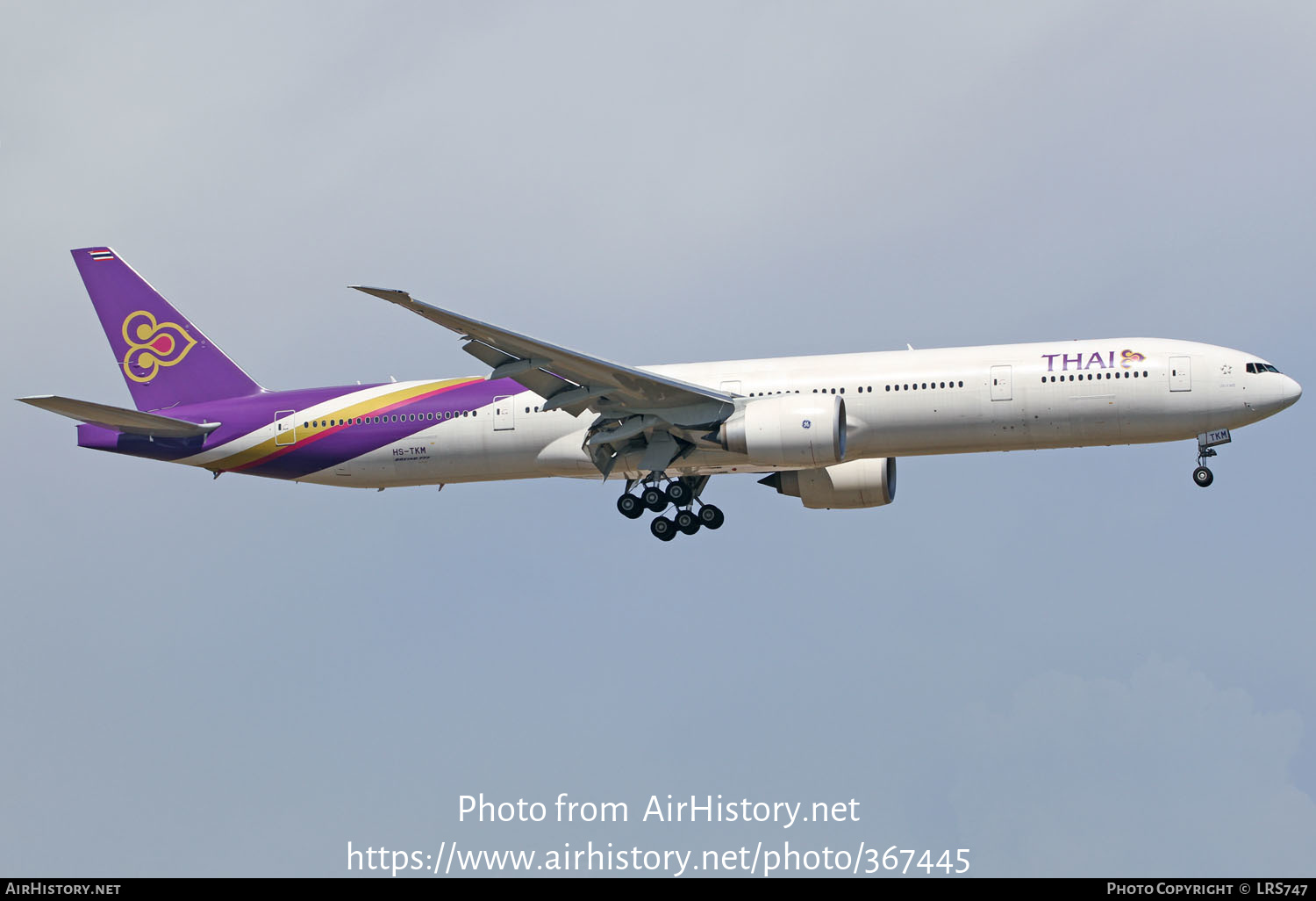 Aircraft Photo of HS-TKM | Boeing 777-3AL/ER | Thai Airways International | AirHistory.net #367445