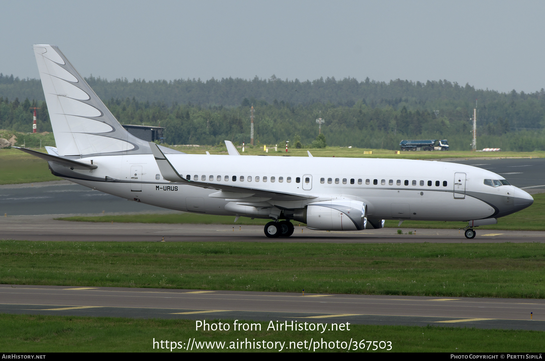 Aircraft Photo of M-URUS | Boeing 737-7GC BBJ | AirHistory.net #367503