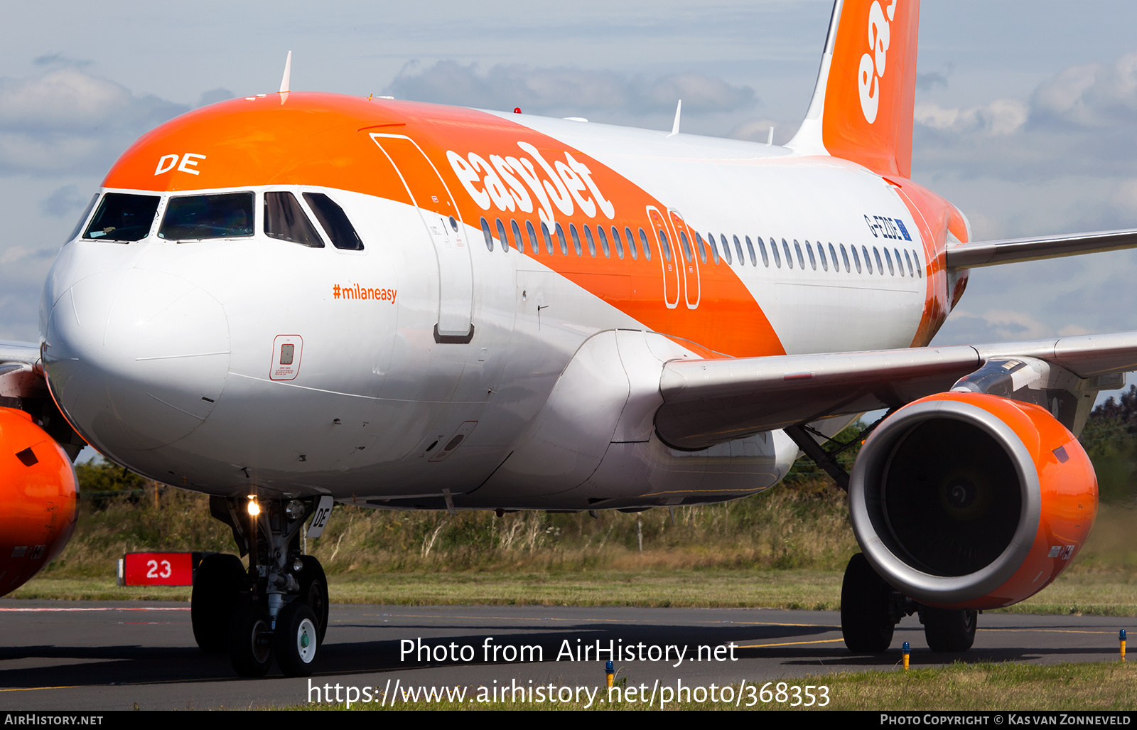 Aircraft Photo of G-EZDE | Airbus A319-111 | EasyJet | AirHistory.net #368353