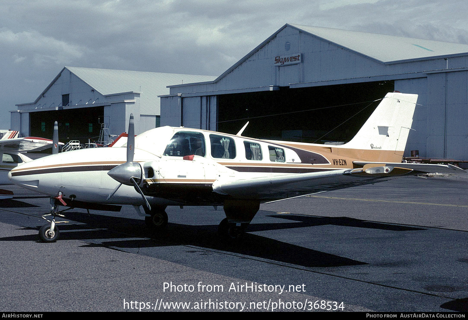 Aircraft Photo of VH-EZN | Beech 58 Baron | AirHistory.net #368534