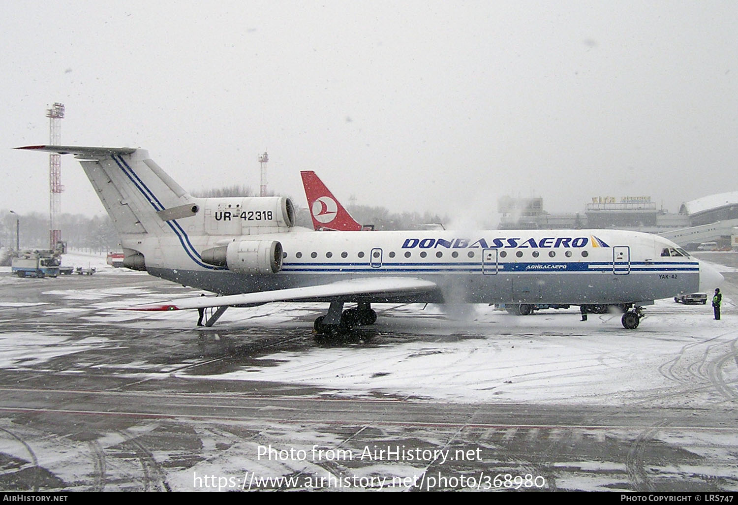 Aircraft Photo of UR-42318 | Yakovlev Yak-42 | Donbassaero | AirHistory.net #368980