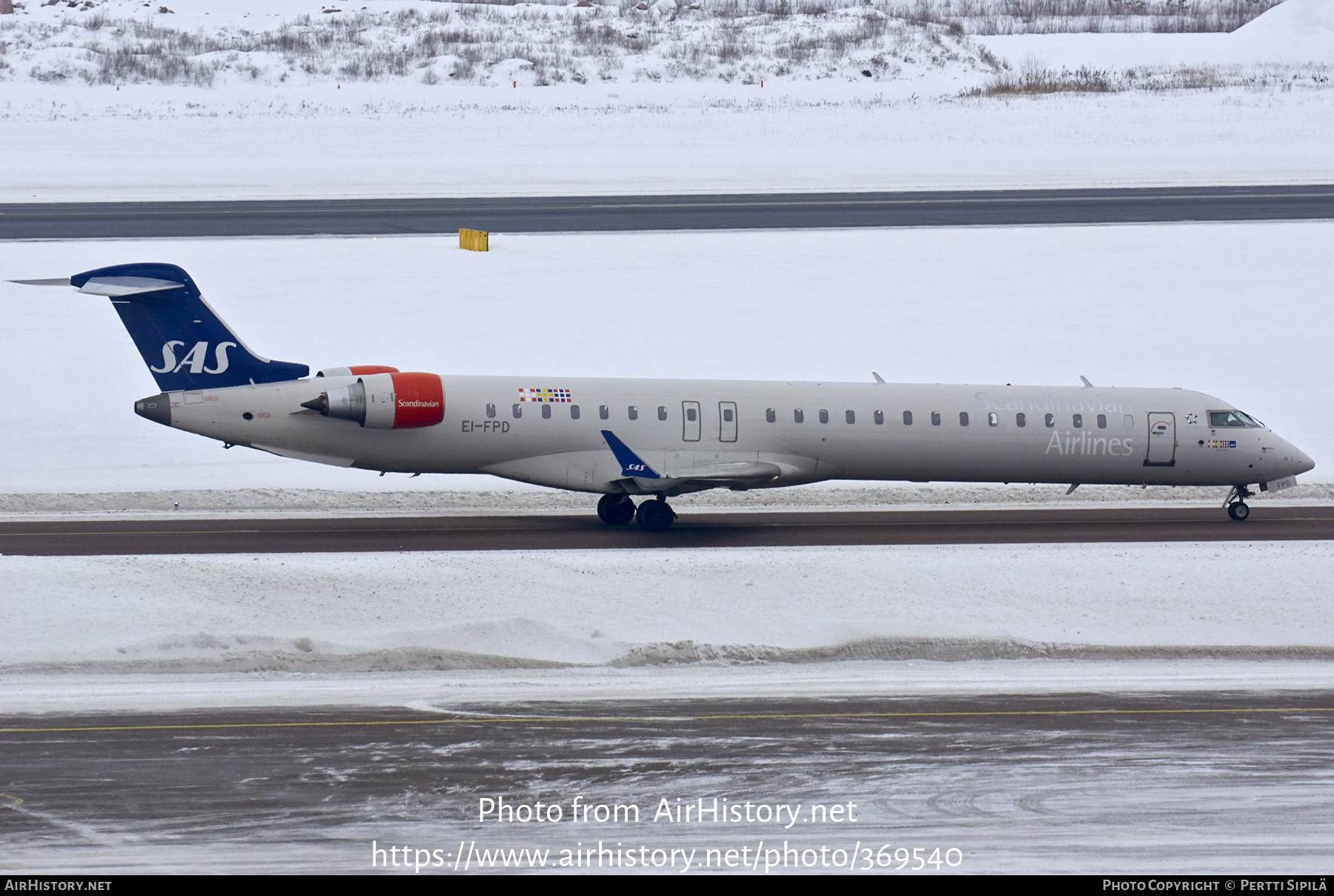 Aircraft Photo of EI-FPD | Bombardier CRJ-900LR (CL-600-2D24) | Scandinavian Airlines - SAS | AirHistory.net #369540