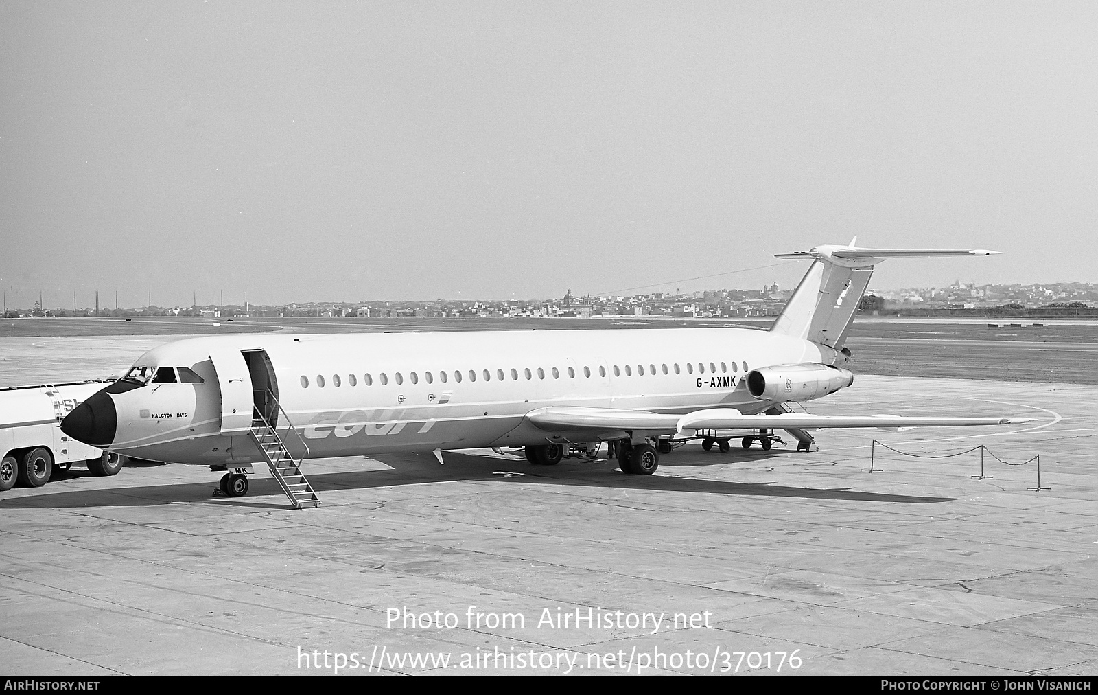 Aircraft Photo of G-AXMK | BAC 111-518FG One-Eleven | Court Line | AirHistory.net #370176