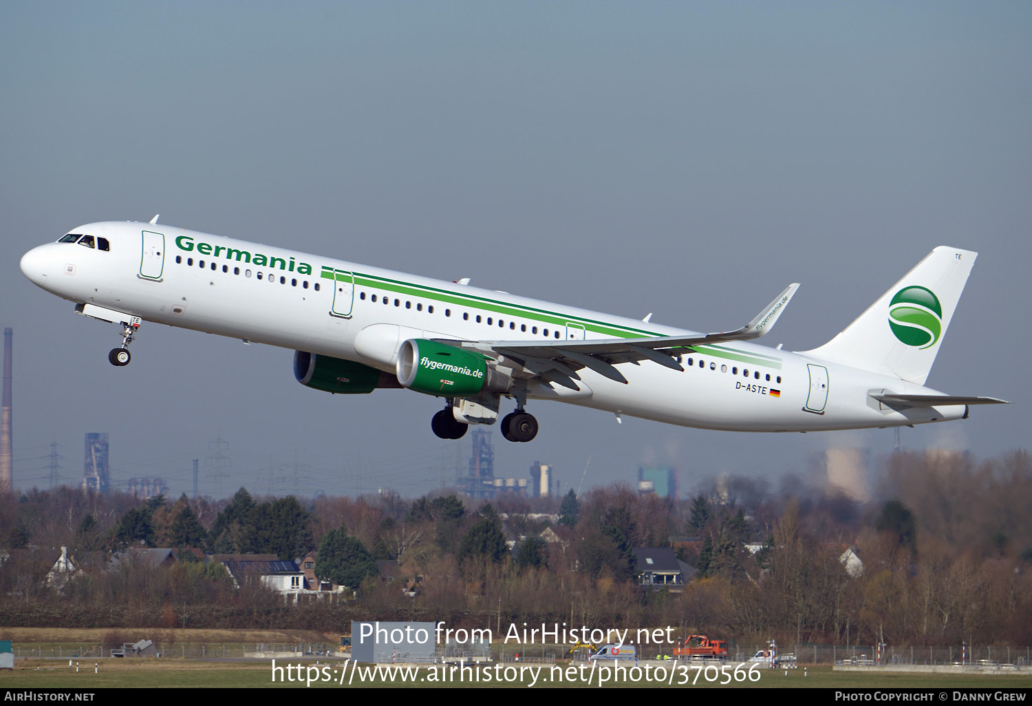 Aircraft Photo of D-ASTE | Airbus A321-211 | Germania | AirHistory.net #370566