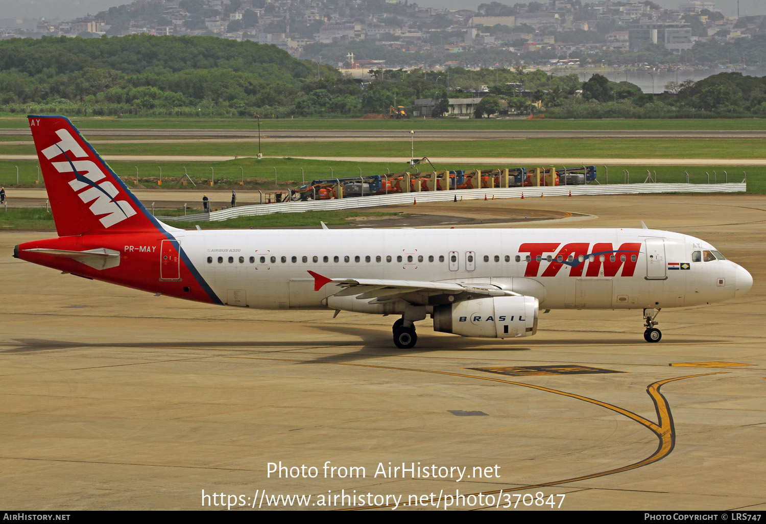 Aircraft Photo of PR-MAY | Airbus A320-232 | TAM Linhas Aéreas | AirHistory.net #370847