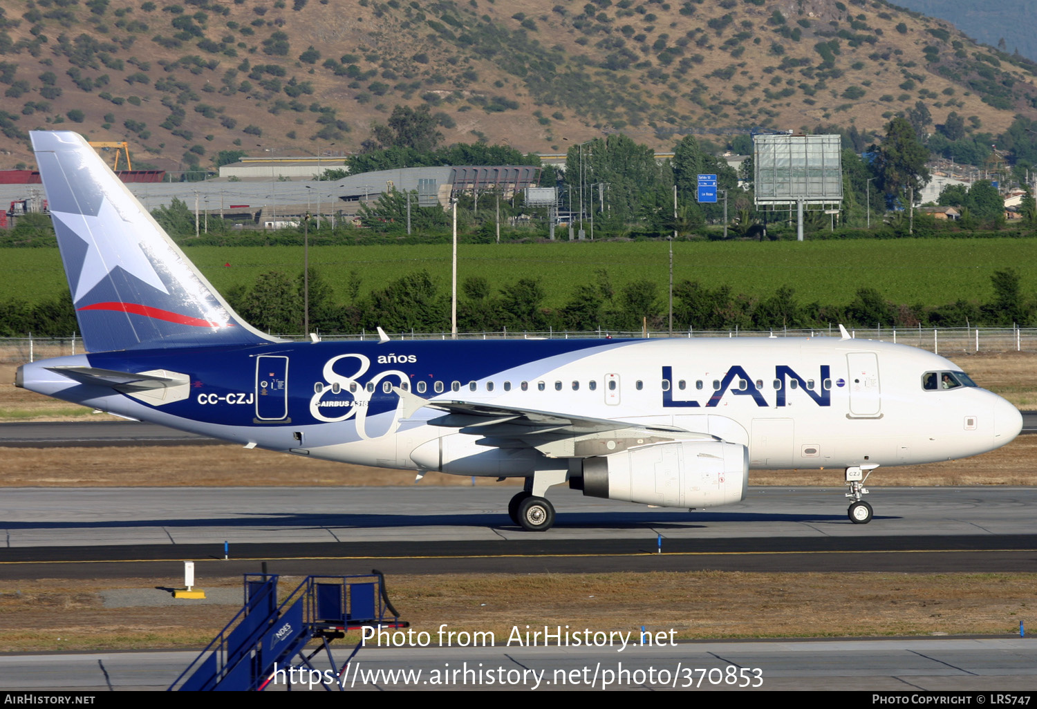 Aircraft Photo of CC-CZJ | Airbus A318-121 | LAN Airlines - Línea Aérea Nacional | AirHistory.net #370853