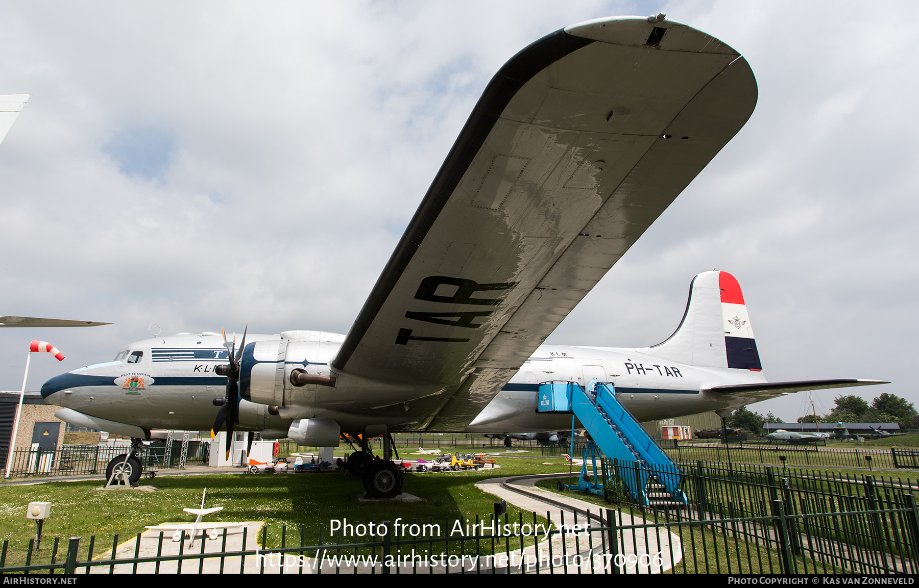 Aircraft Photo of PH-TAR | Douglas C-54A Skymaster | KLM - Royal Dutch Airlines | AirHistory.net #370906