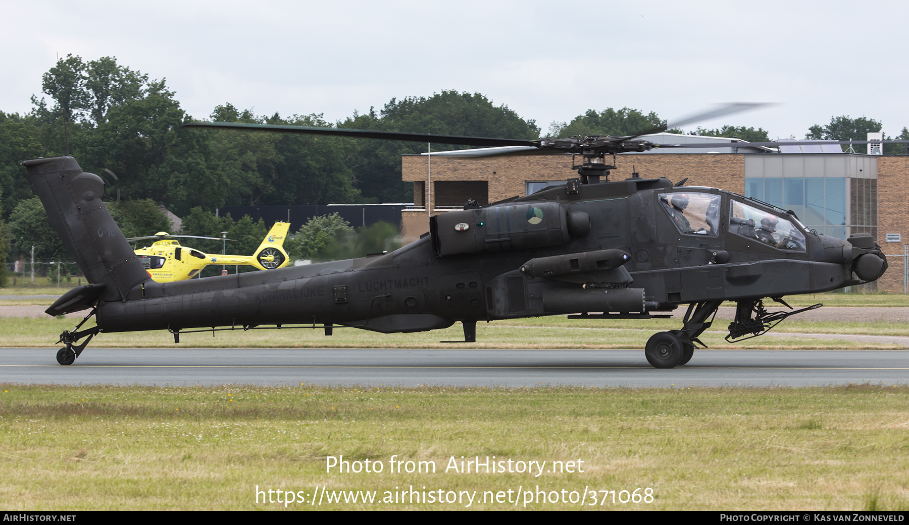 Aircraft Photo of Q-16 | Boeing AH-64DN Apache | Netherlands - Air Force | AirHistory.net #371068