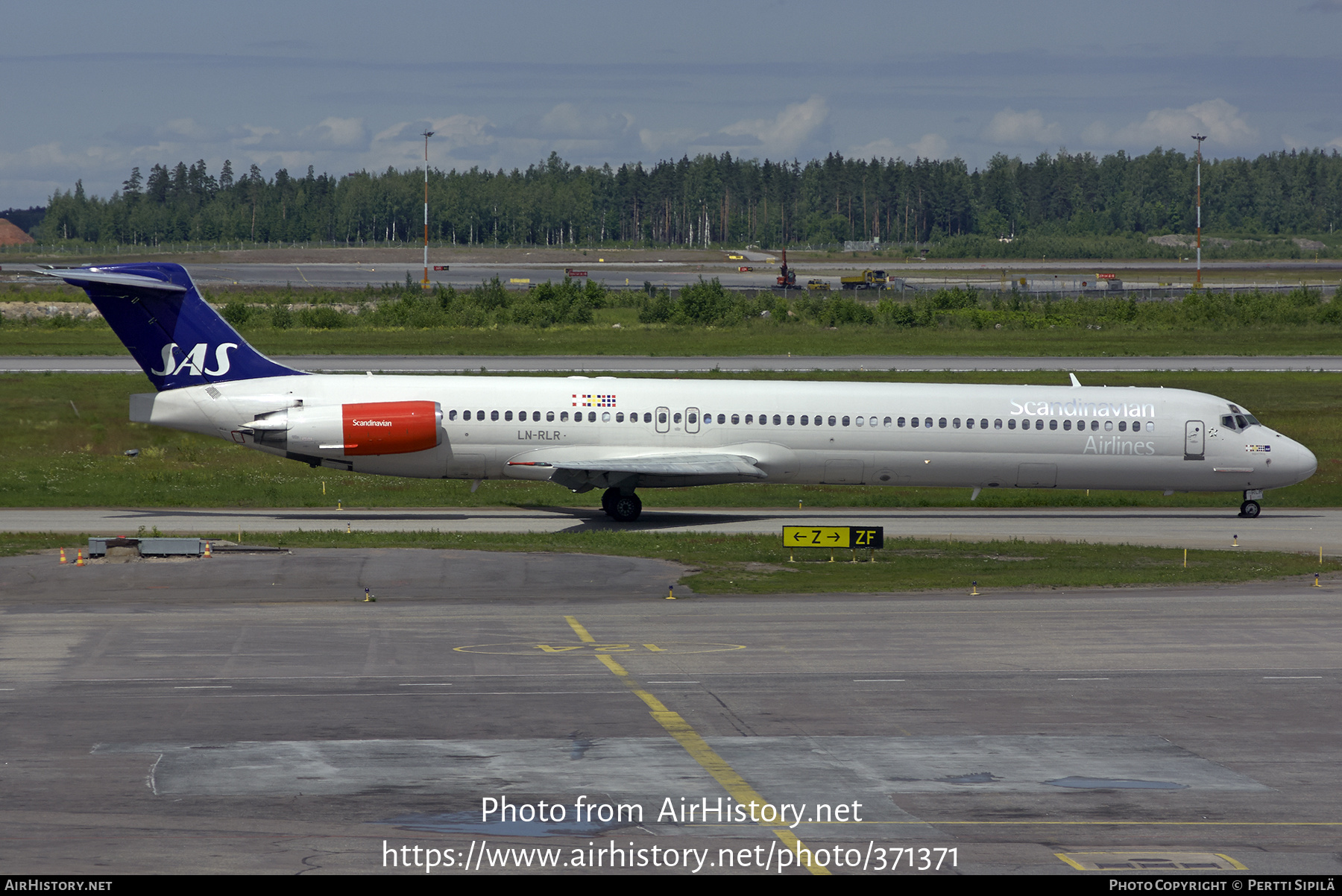 Aircraft Photo of LN-RLR | McDonnell Douglas MD-82 (DC-9-82) | Scandinavian Airlines - SAS | AirHistory.net #371371